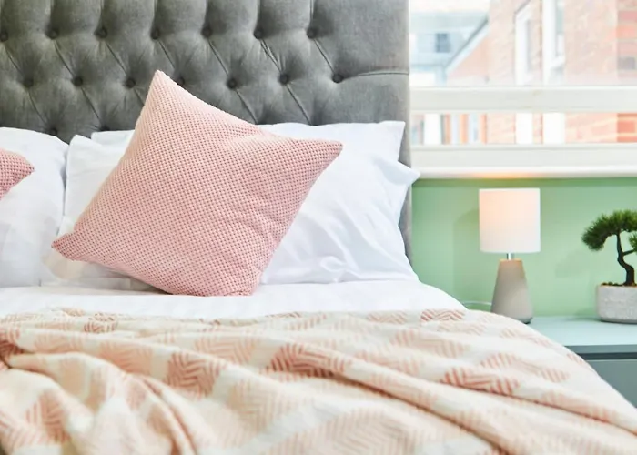 Apartment Stunning City Centre 3 Bed, 3 Bath - Sleeps 8! *