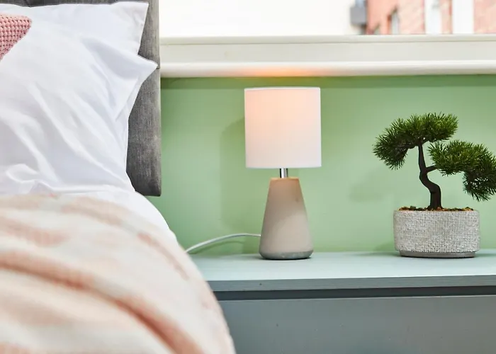 Stunning City Centre 3 Bed, 3 Bath - Sleeps 8! Leeds