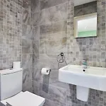 Stunning City Centre 3 Bed, 3 Bath - Sleeps 8! Apartamento