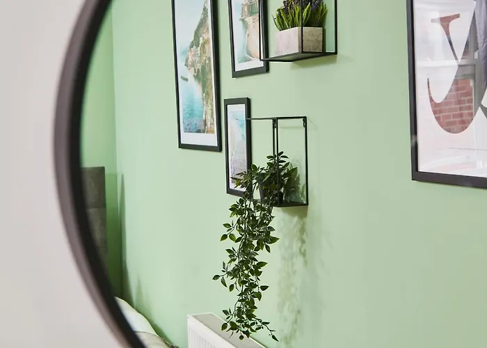 Апартаменти Stunning City Centre 3 Bed, 3 Bath - Sleeps 8! Лідс