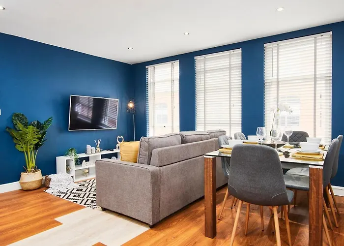 Stunning City Centre 3 Bed, 3 Bath - Sleeps 8! Лідс